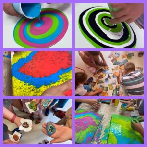 Kolorowy kolaż zdjęć na których widoczne są dzieci wykonujące prace, dłonie trzymające wykonane prace oraz wytwory zajęć. 